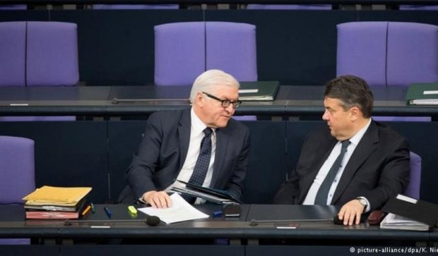 Крах ЕС наступит через беженцев - Габриэль и Штайнмайер