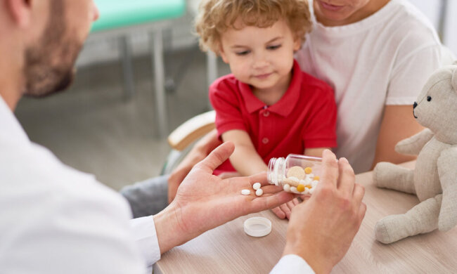 Каких витаминов не хватает ребенку: педиатр назвала симптомы, которые должны насторожить родителей