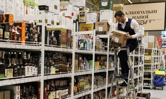 Завязываем с вредными привычками: цены на алкоголь и сигареты взлетят вверх