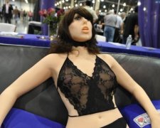 Вскоре люди будут заниматься сексом с роботами