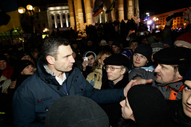Киевляне требуют от Кличко построить монорельс, современный скейтпарк и сократить "безалкогольную ночь"