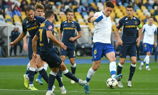 "Динамо" уверенно победило "Днепр-1": Вербич разыгрался не на шутку, "Шахтеру" уже стоит бояться