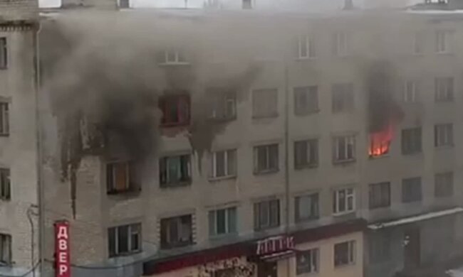 Горит украинское общежитие с беженцами из Донбасса: есть пострадавшие, включая детей