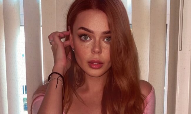 Аліна Гросу, фото із соцмереж співачки