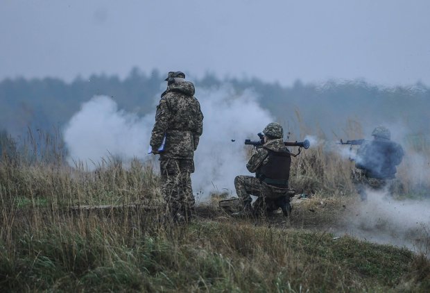 Доба на Донбасі: озвірілі бойовики поливали вогнем українських військових