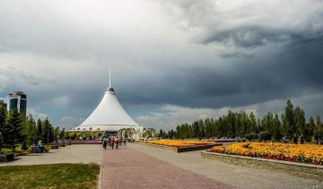 Над Казахстаном увидели "глаз Бога" (фото)