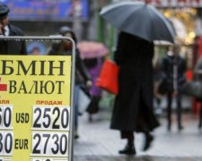 Курс валют на 15 мая: евро издевается над гривной
