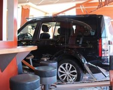Пенсіонерка покалічила шістьох відвідувачів фаст-фуду