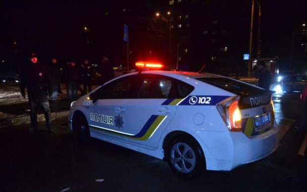 Ласкаво просимо: у Києві закидали камінням автобус з грецькими вболівальниками