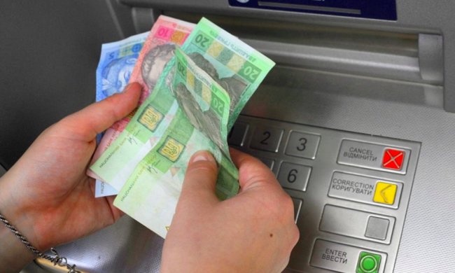 Как мыльные пузыри: еще два банка ушли в небытие, что будет с деньгами украинцев