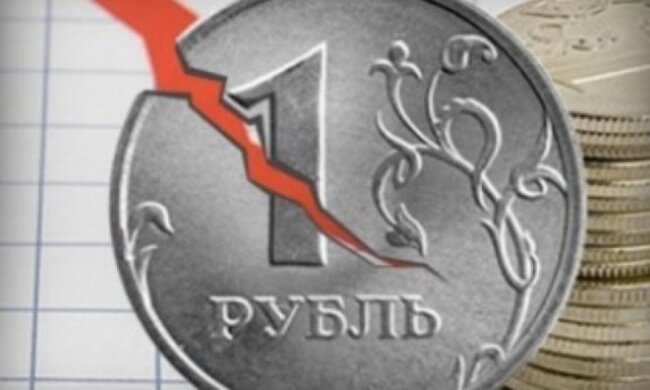 Наступного року рубль продовжить стрімке падіння - експерт