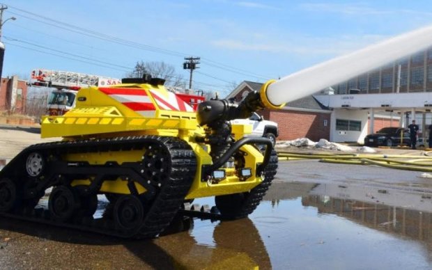 Американский робот-пожарный лишит работы спасателей