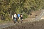 велосипедисти, скріншот з відео