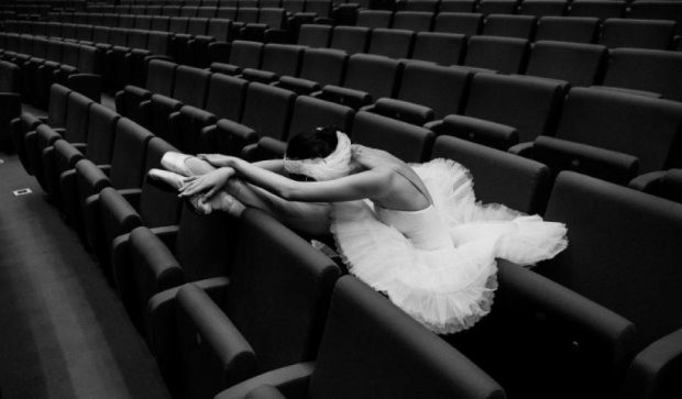 Закулісне життя артистів балету очима танцівниці (фото)