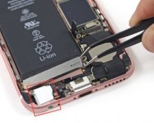 Стало известно, почему Apple отказался от проводных наушников