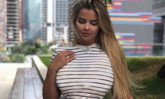 Кривые ноги и обвисшая грудь: русская кардашьян переборщила с фотошопом