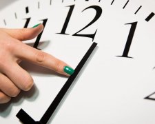 Українці назавжди переведуть годинники