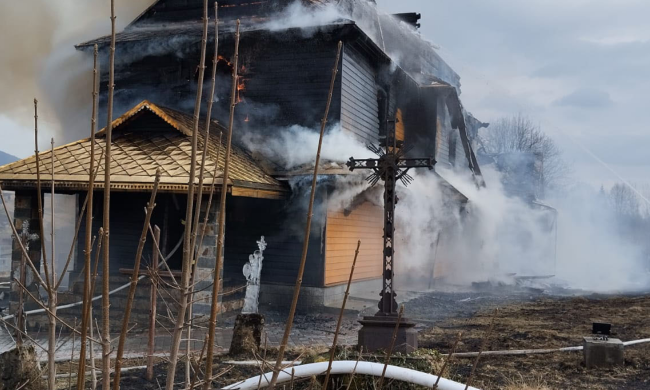 Ракетний обстріл / фото: ДСНС