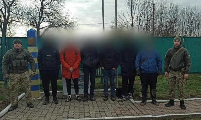Уклонисты на границе Венгрии. Фото: ГНСУ