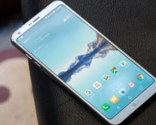 LG G6 перевірили на міцність ножем