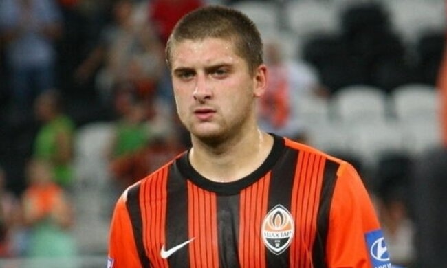 "Барселона" зацікавилась Ракицьким