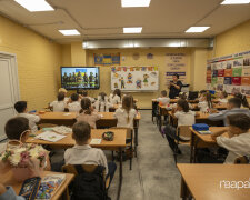 Учні у підземній школі Харківщини