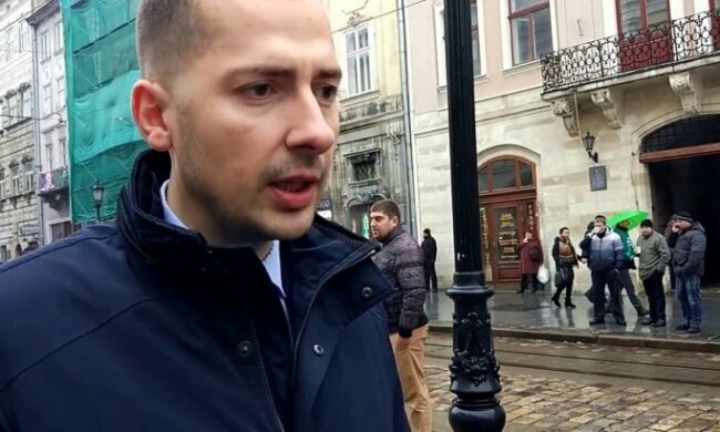 "Гамселили жінок та дітей": звірські дії копів змусили львів'ян прозріти