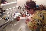У Кривому Розі з-під кранів тече руда вода, Всеосвіта