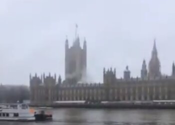 Пожежа у Вестмінстерському палаці, кадр з відео