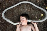 Батько зафіксував миті незвичайних проявів сина-аутиста (фото)