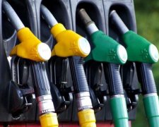 Електрокари збанкрутять РФ і Венесуелу