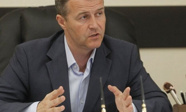 Александр Густелев