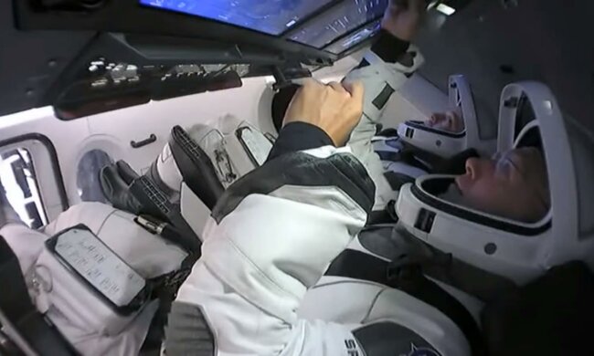 астронавты SpaceX, скриншот с видео