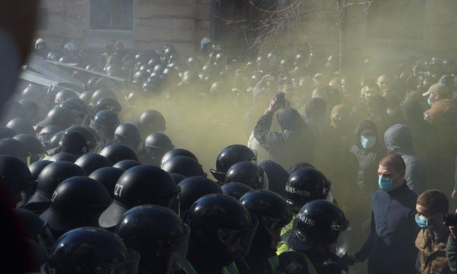 Столкновение в Черкассах: активисты Нацкорпуса массово пропадают без вести