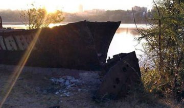 Терористи "ДНР" знищують єдиний корабель в Донецьку