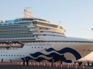 лайнер Diamond Princess в Японії