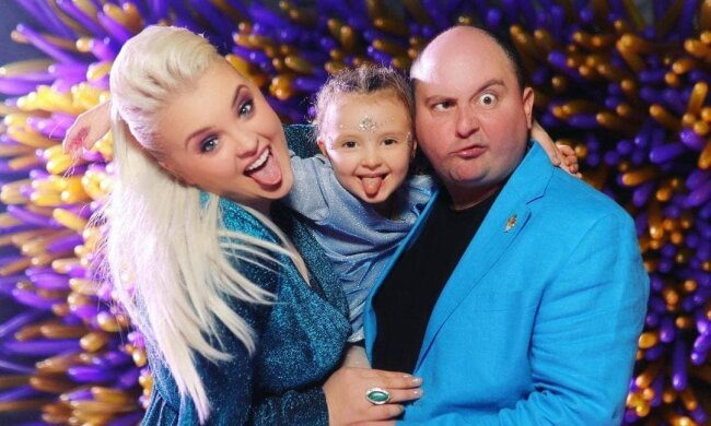 Сім'я Ткач / фото : instagram.com/viktoriya_tka4/