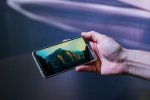LG представила смартфон із нестандартним дисплеєм