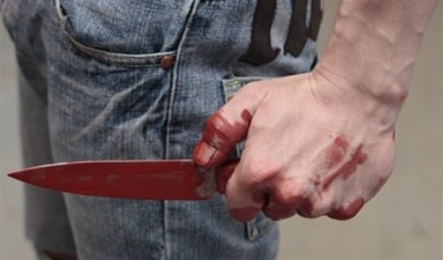 Мужчину ранили ножом из-за стычки в ночном клубе Запорожье