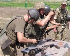 Полторак рассказал, кого убивают российские спецслужбы в Украине