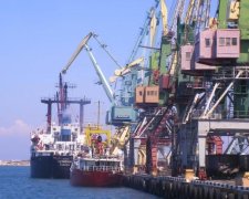 Болгарские контрабандисты свободно шниряют по Крыму