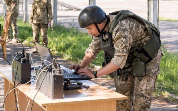 Избавься от старого телефона: украинцев призвали помочь воинам