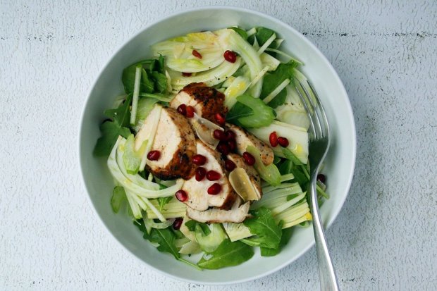 Салат зі шпинатом, бараниною та пармезаном: простий і смачний рецепт