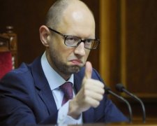 Яценюку нагадали братання з Азаровим
