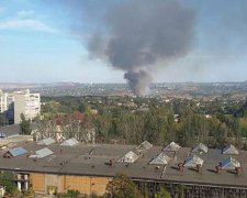 У центрі окупованого Донецька горить військкомат «ДНР» (фото)