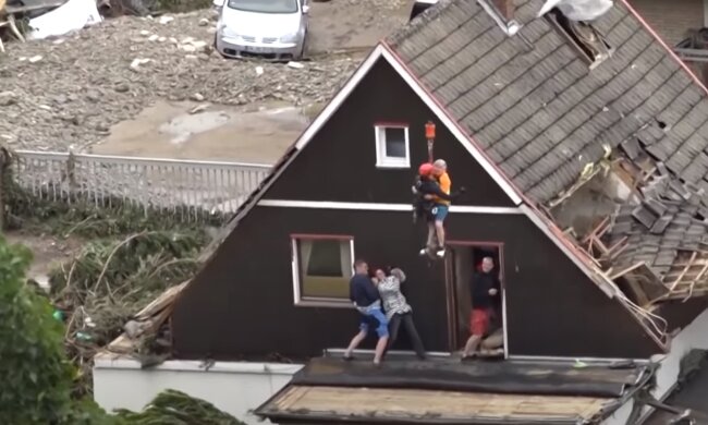 Скрін, відео YouTube Повінь у Бельгії