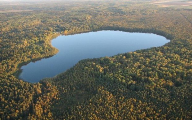 Вбиває все живе: дивне озеро перелякало вчених