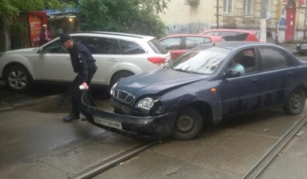 Авария парализовала движение трамваев в Киеве