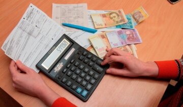 Українцям нав'язують посередників та подвійну оплату за комуналку