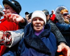 Росіяни побилися через сувеніри від Жириновського